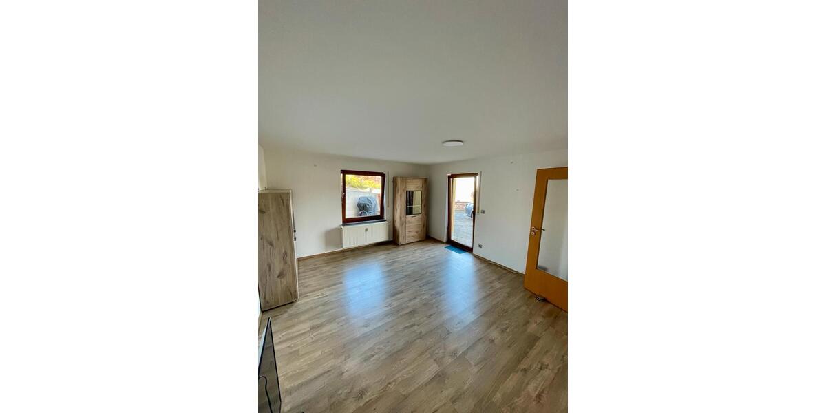 Erdgeschoßwohnung Uersfeld - 2 Zimmer, 67 m&sup2;, 505&euro; | Angebot:26347256
