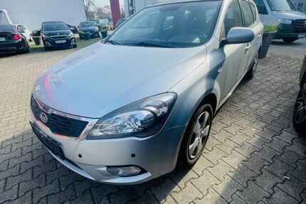 Kia ceed / Ceed 220.000 km 2.500 &euro; Mannheim 68307