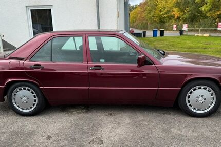 Mercedes-Benz 190 271.800 km 4.999 € Walldürn 74731