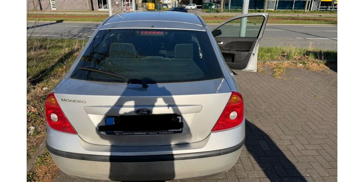 Ford Mondeo 245.000 km 899 &euro; Bremen 28237