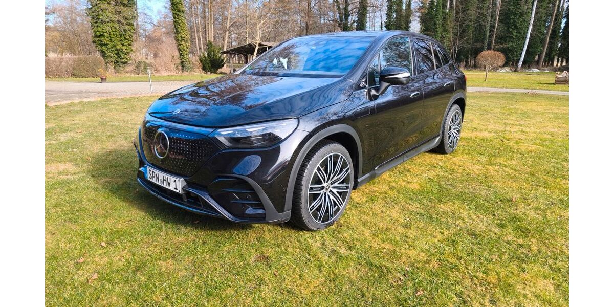 Mercedes-Benz EQE SUV 15.000 km 64.200 &euro; Burg 03096