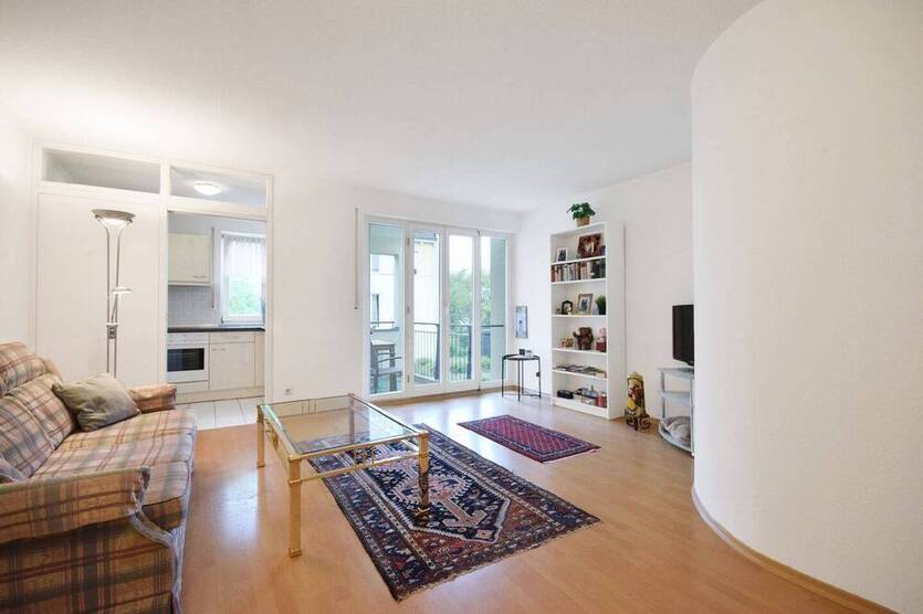 AIGNER - Attraktive 2-Zimmer-Wohnung mit Balkon und Einbauküche in gefragter Lage von Germering