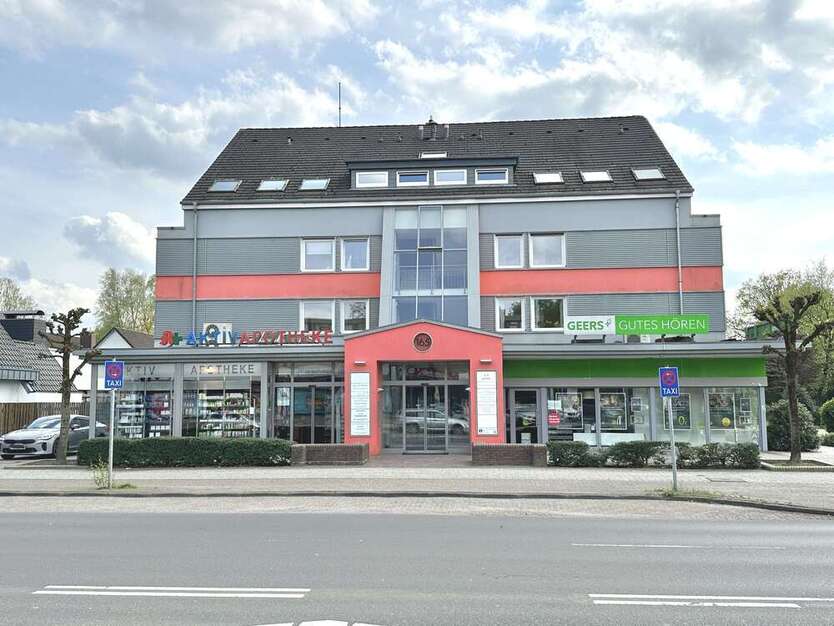 Einzelhandel in Oldenburg 2.250 € 78 m²