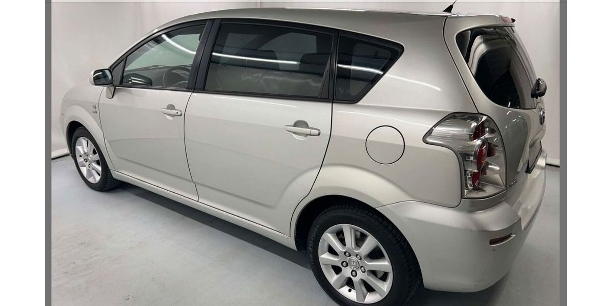 Toyota Corolla Verso 104.223 km 7.400 &euro; Sangerhausen 06526