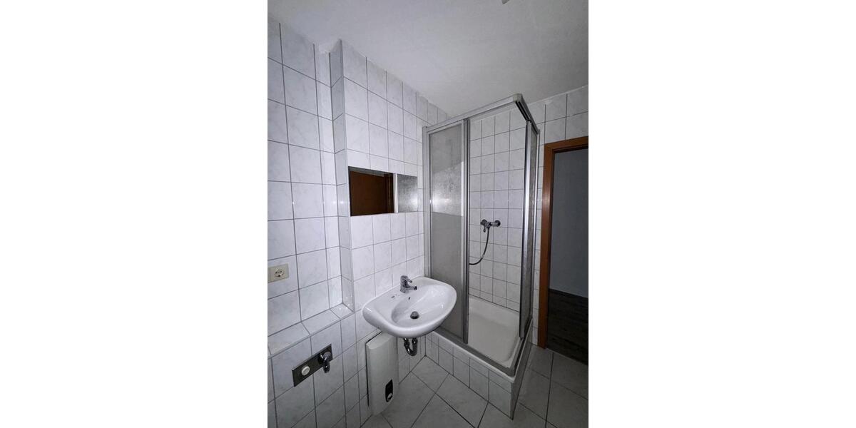 Etagenwohnung Bad Dürrenberg - 2.5 Zimmer, 59 m&sup2;, 490&euro; | Angebot:24688993
