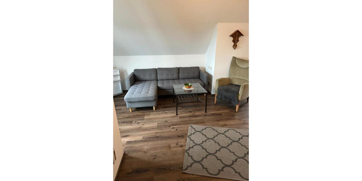 Etagenwohnung Lindlar - 6 Zimmer, 50 m&sup2;, 600&euro; | Angebot:26028912