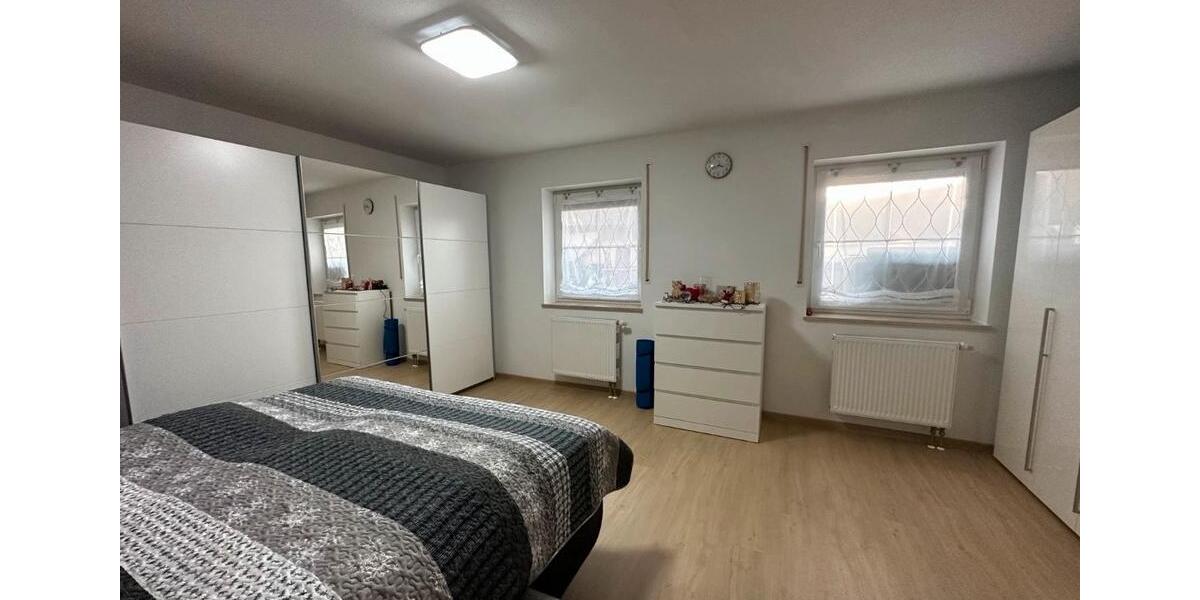 Einfamilienhaus Landau an der Isar - 6 Zimmer, 210 m&sup2;, 590.000&euro; | Angebot:25852618