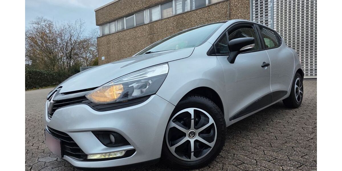 Renault Clio 99.888 km 6.900 &euro; Düsseldorf 40599