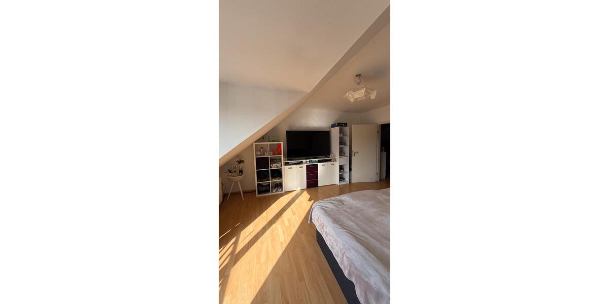 Dachgeschoßwohnung Wolfsburg - 2 Zimmer, 60 m&sup2;, 555&euro; | Angebot:25395003