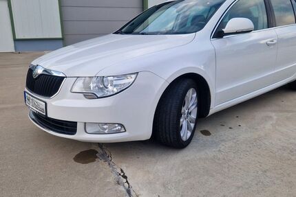 Skoda Superb 245.000 km 5.600 &euro; Werdau 08412