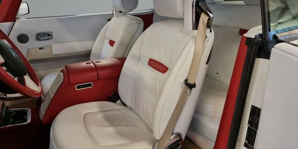 Rolls Royce Phantom Drophead Bespoke Spezial 21.800 km 195.000 € HAAN 42781