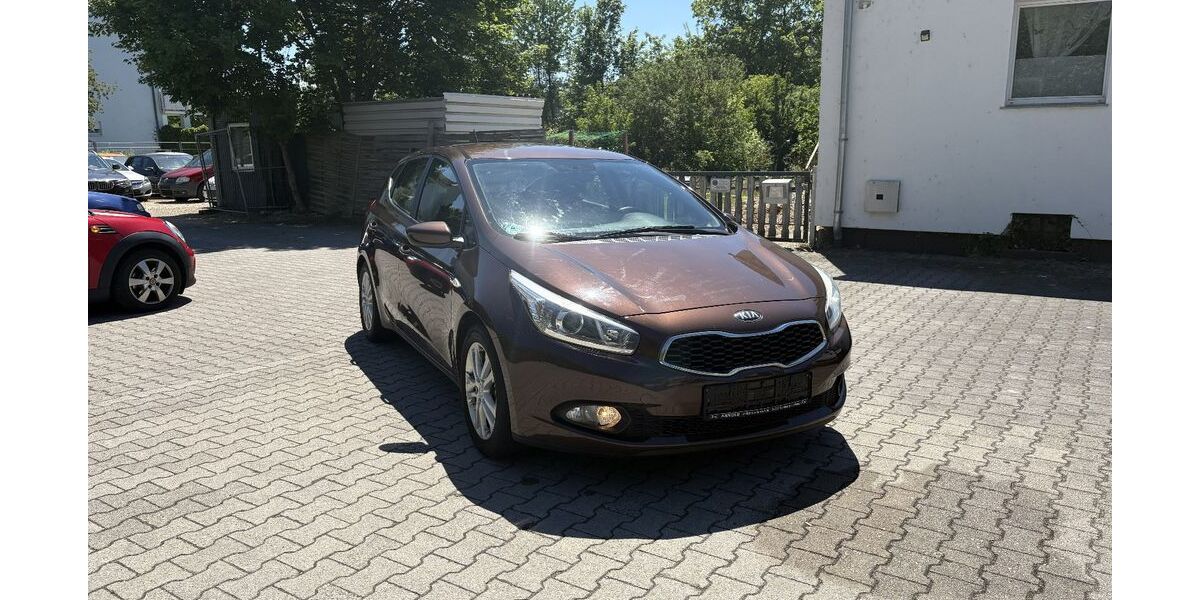 Kia ceed / Ceed 137.269 km 3.400 &euro; Kelheim 93309