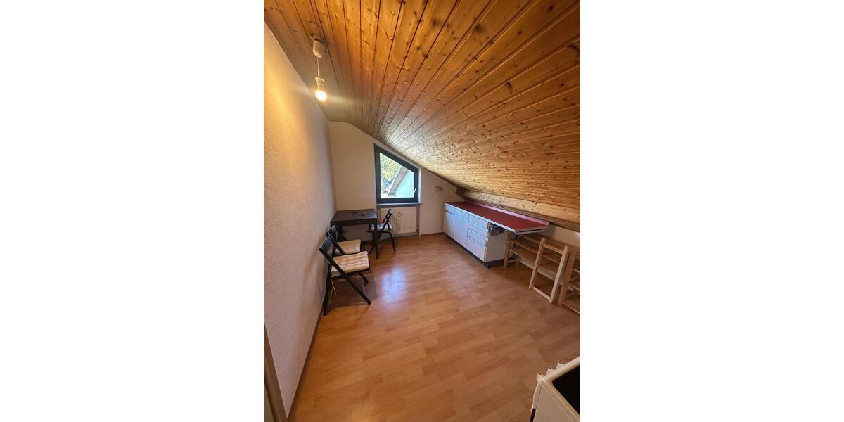 Dachgeschoßwohnung Würzburg Heuchelhof - 2 Zimmer, 43 m&sup2;, 500&euro; | Angebot:25431625