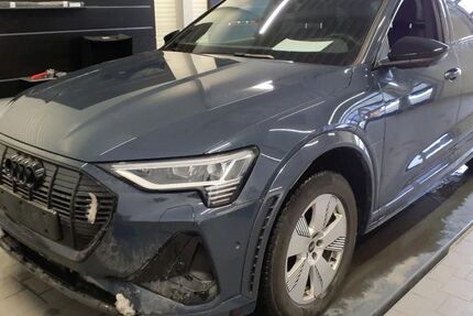 Audi e-tron 29.968 km 43.990 &euro; Hamburg 22047