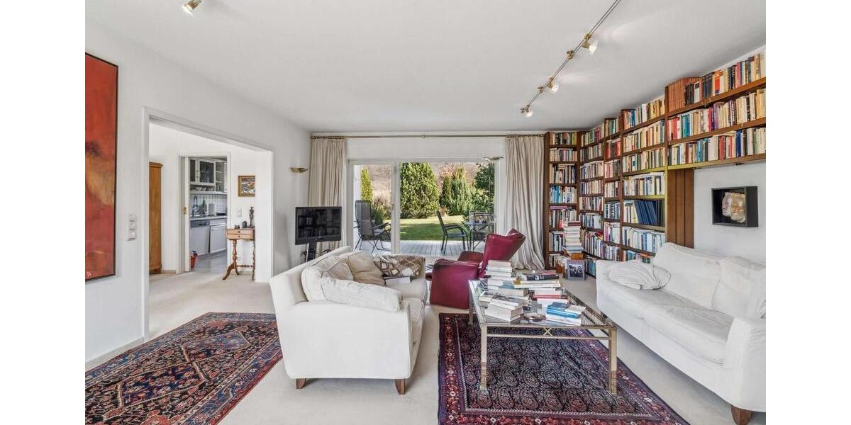 Einfamilienhaus Solms - 7 Zimmer, 194 m&sup2;, 2.800&euro; | Angebot:26091109