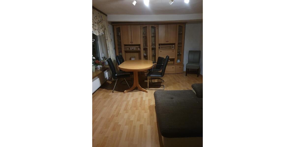 Einfamilienhaus Frielendorf - 5 Zimmer, 146 m&sup2;, 79.900&euro; | Angebot:26857805