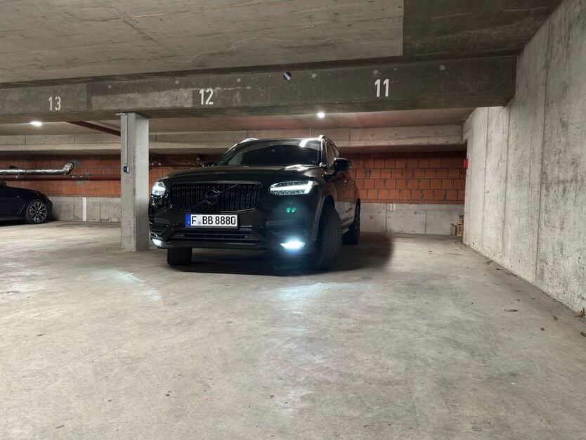 Volvo XC90 289.555 km 22.500 € Frankfurt am Main 60488