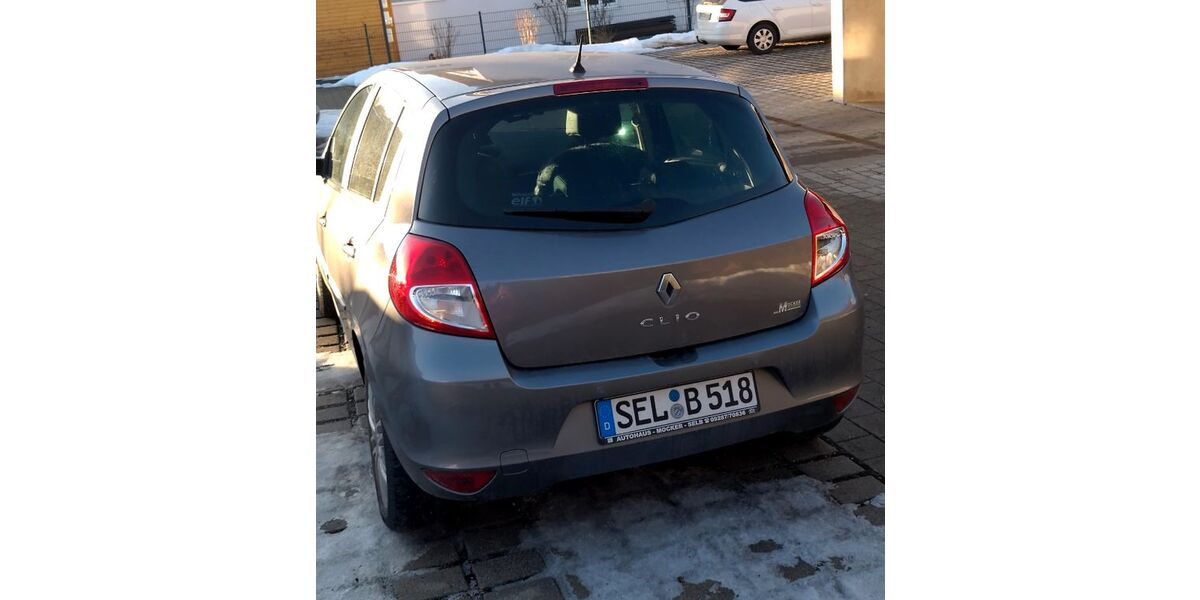 Renault Clio 22.100 km 6.500 &euro; Bad Tölz 83646