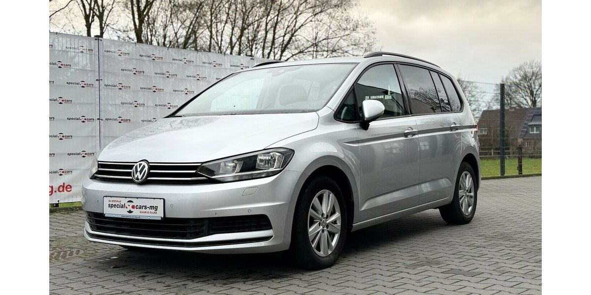 VW Touran 7 Sitze / Automatik / AHK / 1. Hd / Navi 110.000 km 23.490 &euro; Mönchengladbach 41066