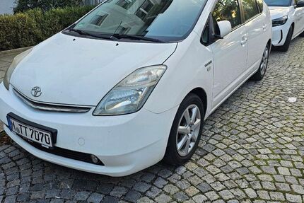 Toyota Prius 176.500 km 5.450 € München 81373