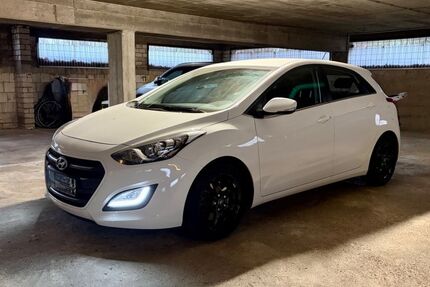 Hyundai i30 70.720 km 11.595 &euro; Nauheim 64569