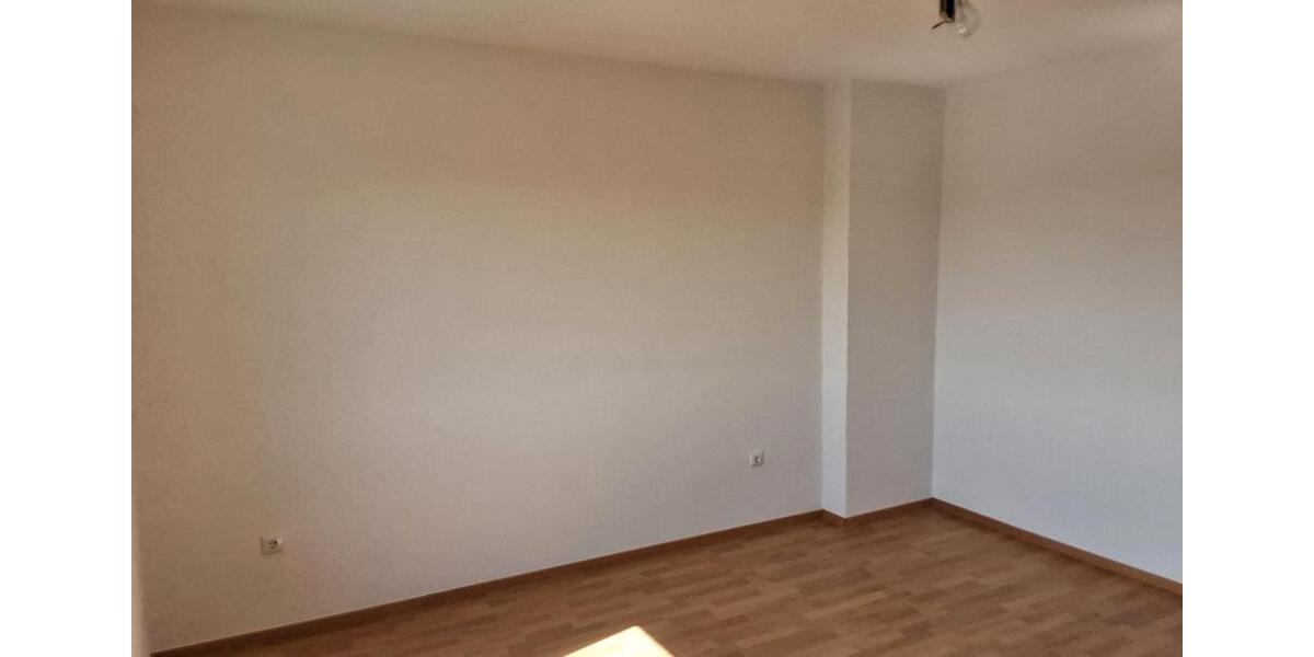 Etagenwohnung Straßkirchen - 3 Zimmer, 90 m&sup2;, 850&euro; | Angebot:26136159