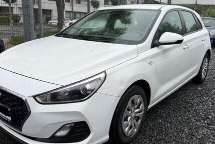 Hyundai i30 94.000 km 7.999 &euro; Köln 50939