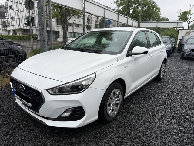 Hyundai i30 94.000 km 7.999 &euro; Köln 50939