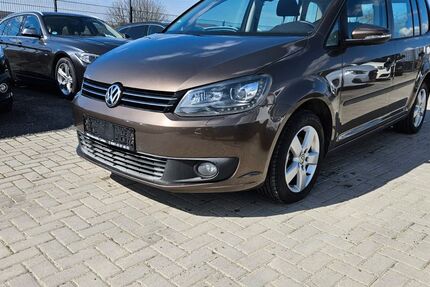 VW Touran 131.911 km 8.950 &euro; Calden 34379