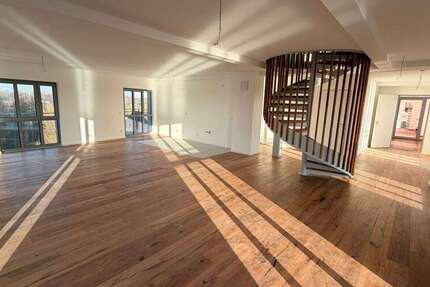 Wohnung Duisburg Essenberg - 5 Zimmer, 221 m&sup2;, 2.960&euro; | Angebot:26273040