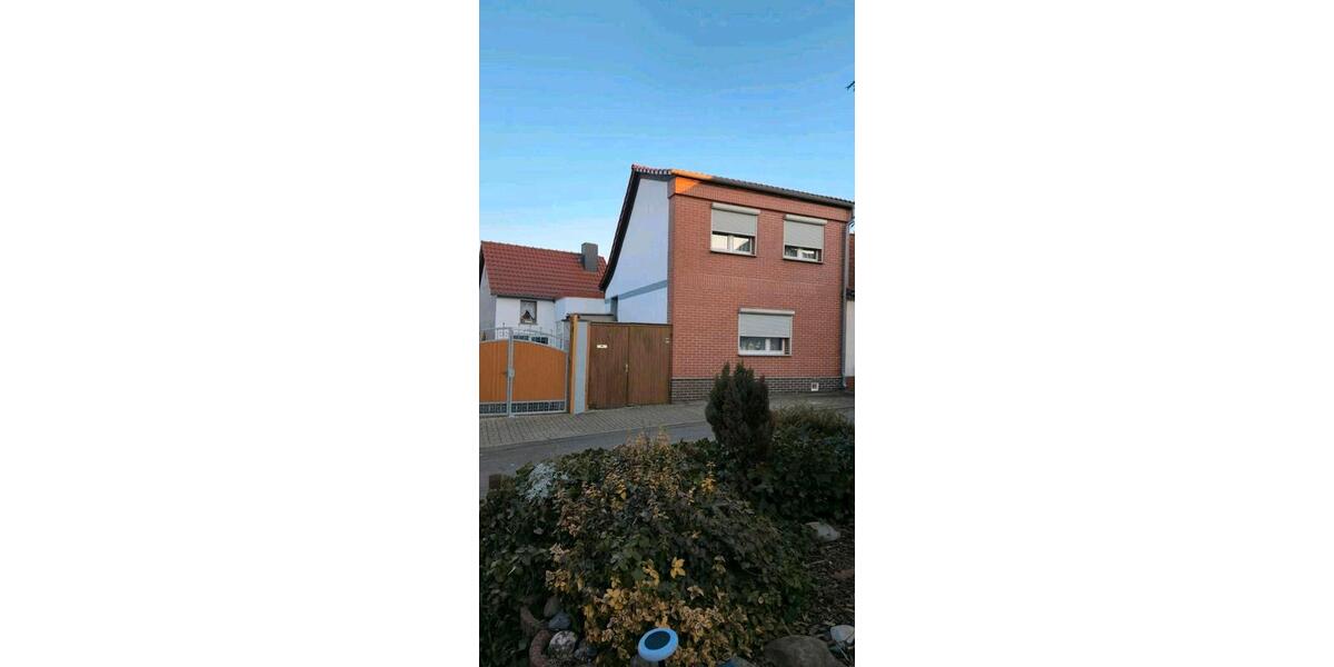 Doppelhaushälfte Seeland Frose - 4 Zimmer, 135 m&sup2;, 85.000&euro; | Angebot:26325656