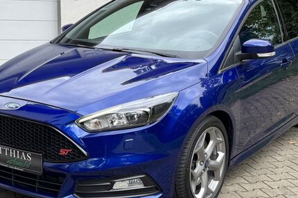 Ford Focus 93.244 km 14.999 € Lindau (Bodensee) 88131