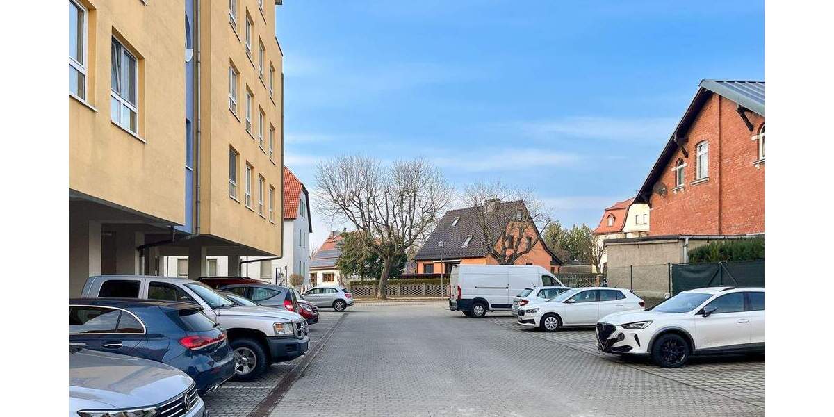 Ruhig gelegene 3-Raumwohnung mit Parkett, 2 Balkonen und Tiefgaragenstellplatz 3 zimmer