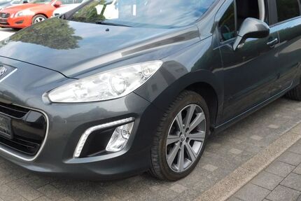 Peugeot 308 335.799 km 2.499 &euro; Mülheim 45473