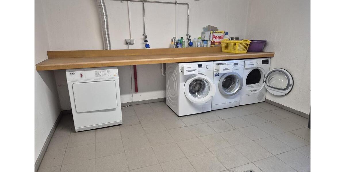 Etagenwohnung Bergrheinfeld - 4 Zimmer, 125 m&sup2;, 1.000&euro; | Angebot:26267710