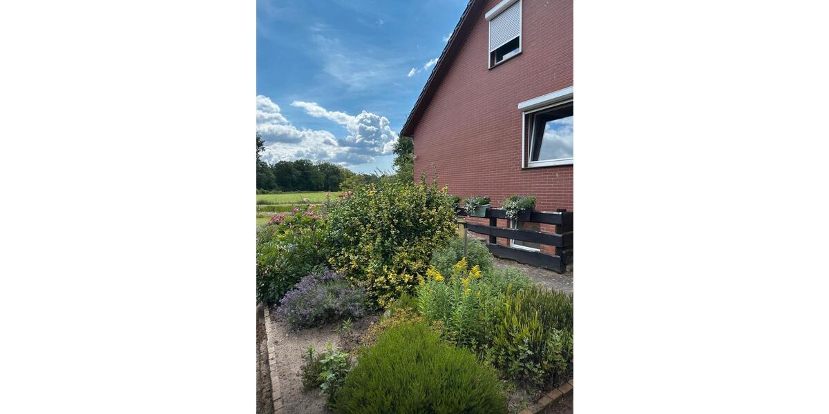 Einfamilienhaus Eldingen - 7 Zimmer, 140 m&sup2;, 1.100&euro; | Angebot:26607174