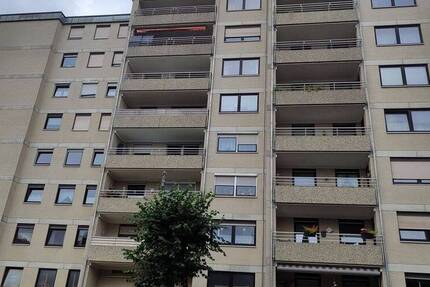 ELSTER & SÖHNE IMMOBILIEN präsentiert: zentrale 3- Zimmer Eigentumswohnung mit Balkon 3 zimmer