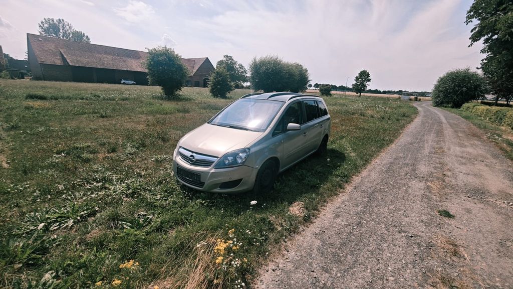 Opel Zafira Tourer 172.000 km 2.200 &euro; Lüdersfeld 31702