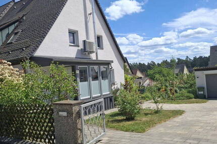 Modernisierte Doppelhaushälfte mit großem Garten 5 zimmer