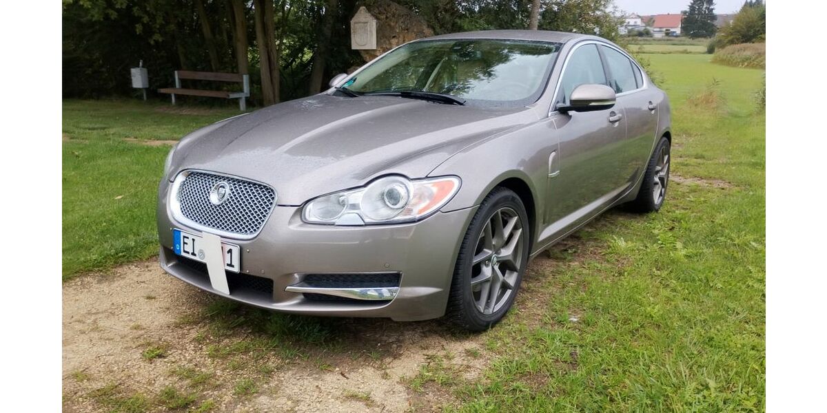 Jaguar XF 123.021 km 8.999 &euro; Stammham 85134