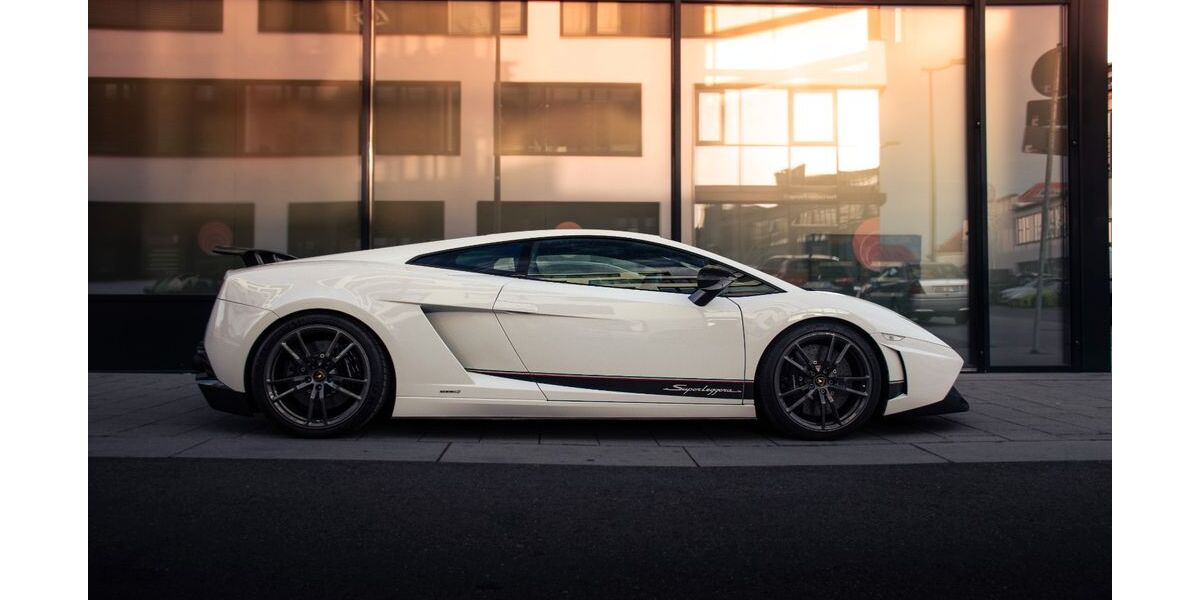 Lamborghini Gallardo 24.000 km 197.950 € Tübingen 72072
