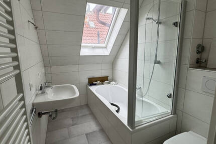 Frisch renovierte und sofort verfügbare 4-Zimmer-Wohnung gesucht? 4 zimmer