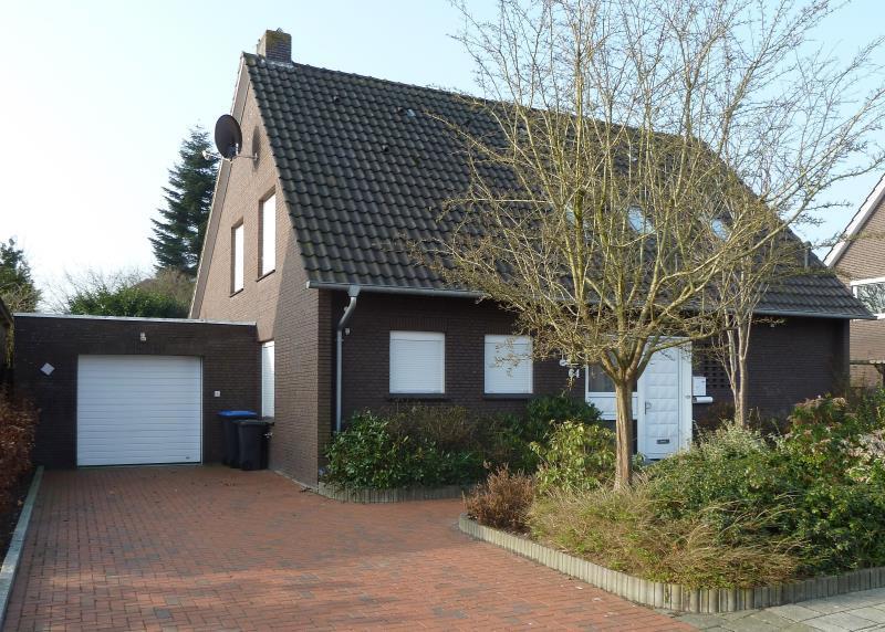 Einfamilienhaus mit Garage in Papenburg-Untenende
