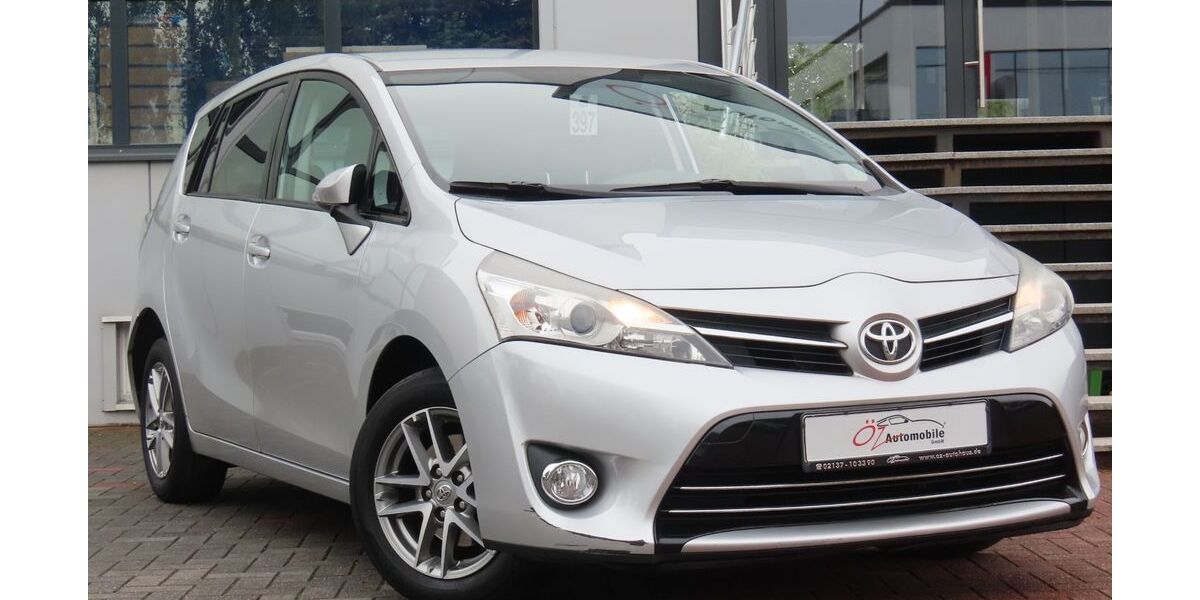 Toyota Verso 173.314 km 8.900 &euro; Neuss 41469