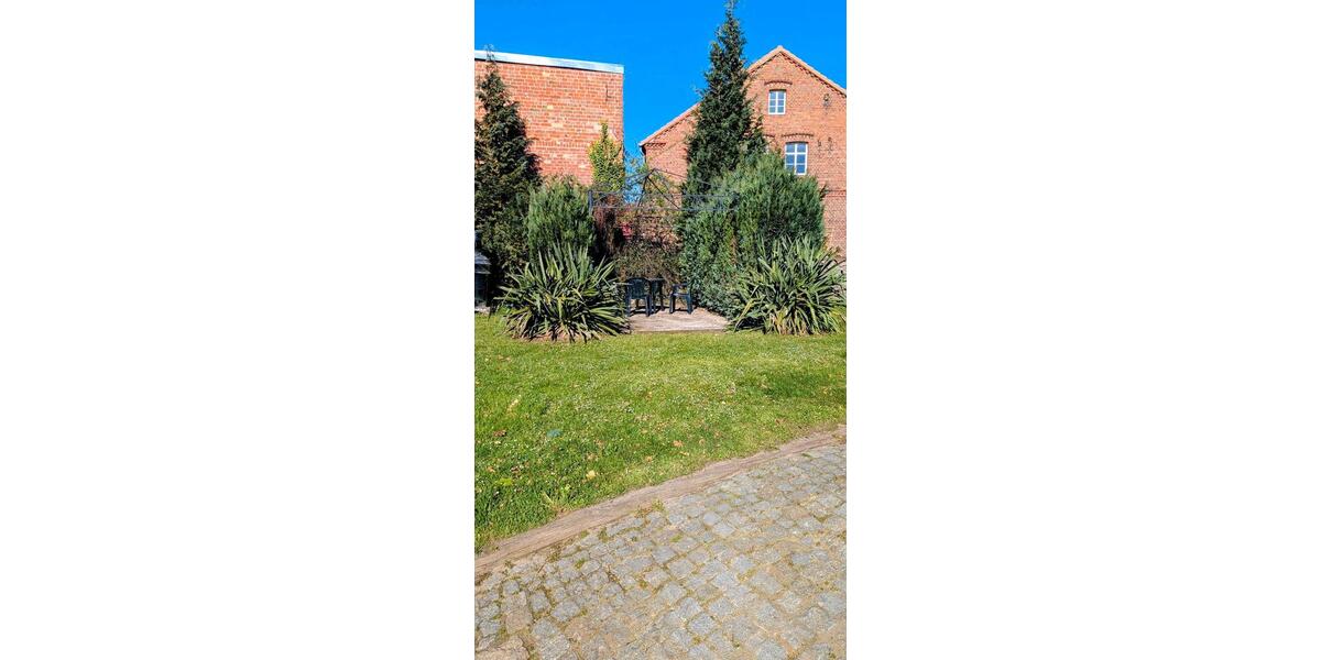 Villa Perleberg - 9 Zimmer, 300 m&sup2;, 320.000&euro; | Angebot:27137454