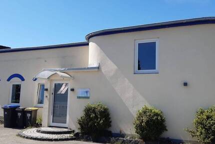 Gewerbeobjekt Eutin - 3 Zimmer, 125 m&sup2;, 1.250&euro; | Angebot:26502495