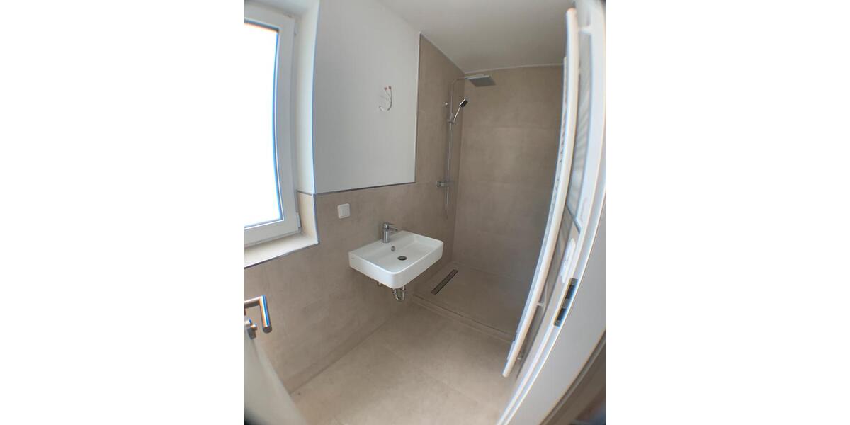 Erdgeschoßwohnung Wiesbaden Biebrich - 2 Zimmer, 60 m&sup2;, 895&euro; | Angebot:26039091