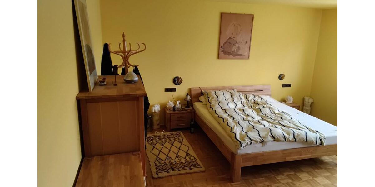 Etagenwohnung Felsberg - 4 Zimmer, 160 m&sup2;, 1.100&euro; | Angebot:26613018