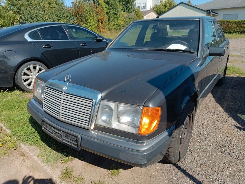 Mercedes-Benz 230 347.000 km 2.950 € ensdorf 66806