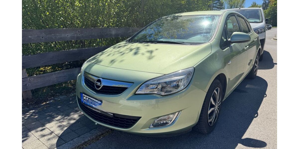 Opel Astra 101.030 km 3.700 &euro; Germering 82110